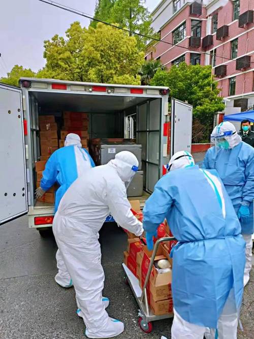 方舱供餐物资运送环境消毒 这家铁路企业冲在了第一线