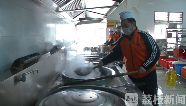 集体用餐配送服务食品安全现状与监管路径
